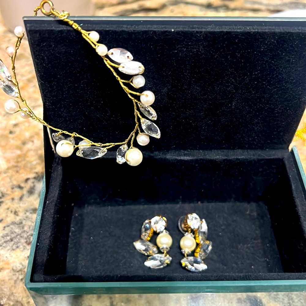 Costume Earrings & Bracelet Set